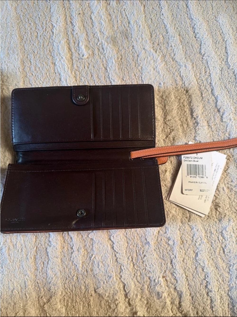Coach F29972 DKDJM Prairie
Rivets Slim Wallet Wristlet DK/ Dark Blush - Picture 2 of 12
